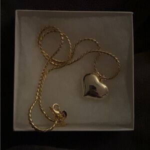 Gold heart necklace